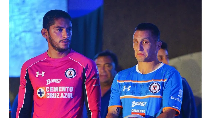 El Chaco emplaza a Cruz Azul y pide que Chuy y Cata se retiren en casa