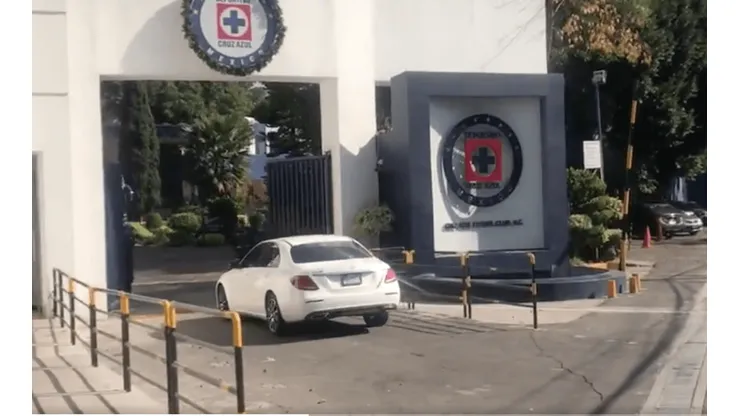 Se reporta el plantel de Cruz Azul en La Noria para iniciar la pretemporada