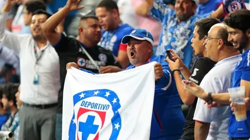 Los aficionados de Cruz Azul fueron más fieles como forasteros que en el Azteca