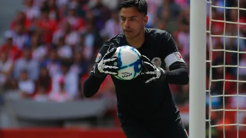 Humo: Cruz Azul va por Alfredo Talavera en triangulación con Chivas y Toluca