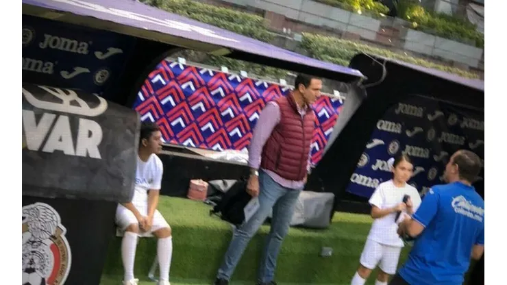 ¿Nuevo mánager? Paco Gabriel De Anda está en el Azteca viendo a Cruz Azul