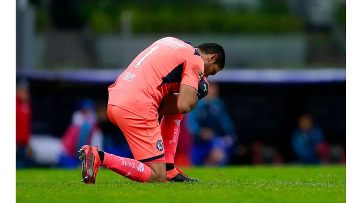Corona teme no renovar con Cruz Azul tras un nuevo fracaso en Liga MX