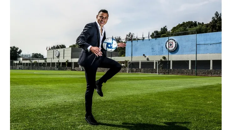 El Cata rechaza a Chivas: "Quiero quedarme siempre en Cruz Azul"