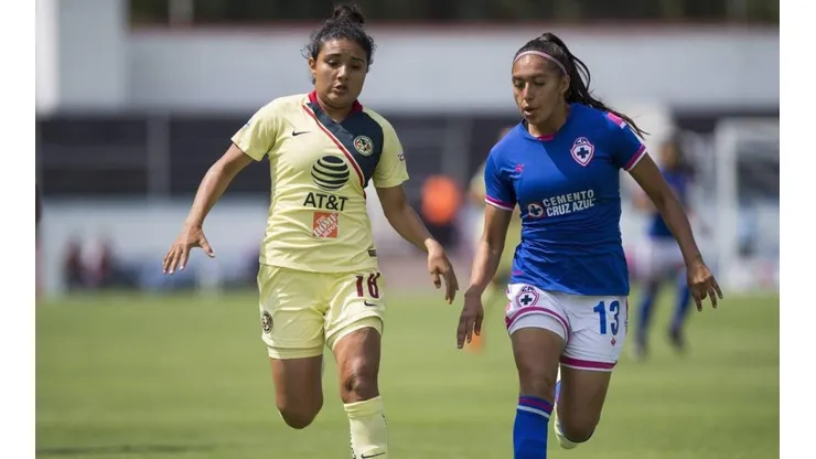 El encuentro se había aplazado por el fallecimiento de Diana González
