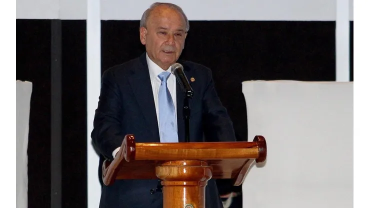 El directivo es acusado de realizar corrupción al interior de la institución