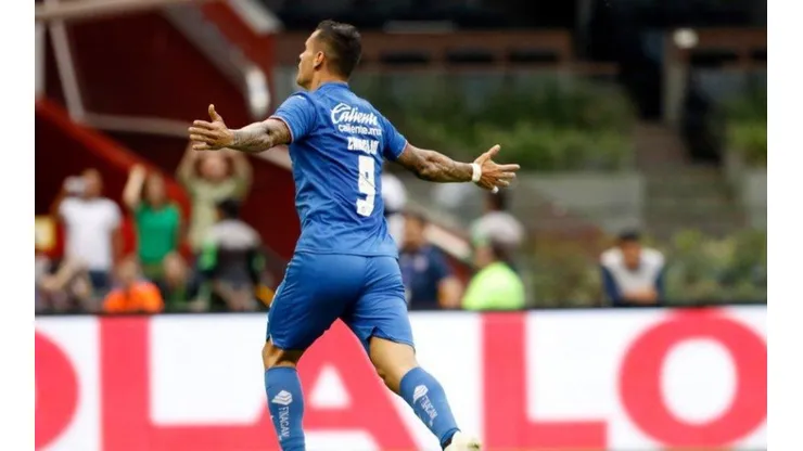 Milton Caraglio alcanzó 705 minutos sin gol, más que los 520 con Caixinha