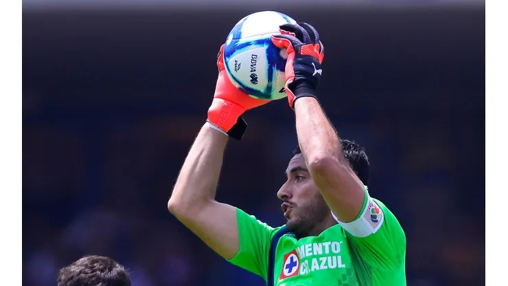 Humo blanco: Chuy Corona negocia renovar con Cruz Azul hasta 2021