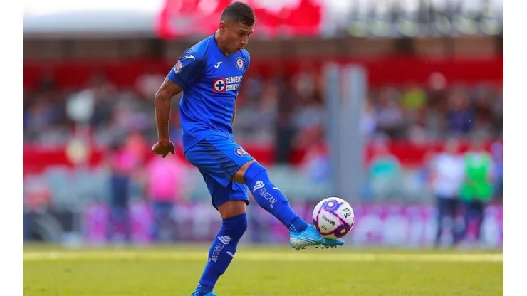 El defensor ya cumple 14 temporada defendiendo la playera cementera