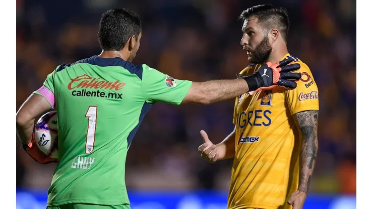 "Eres mi hijo": El grito de Gignac a Corona