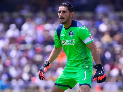 Jesús Corona podría salir de Cruz Azul en junio
