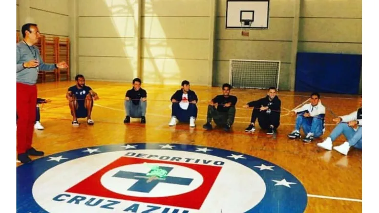 Uno menos: Víctor Garcés corrió al coach Bernardo Angulo de Cruz Azul