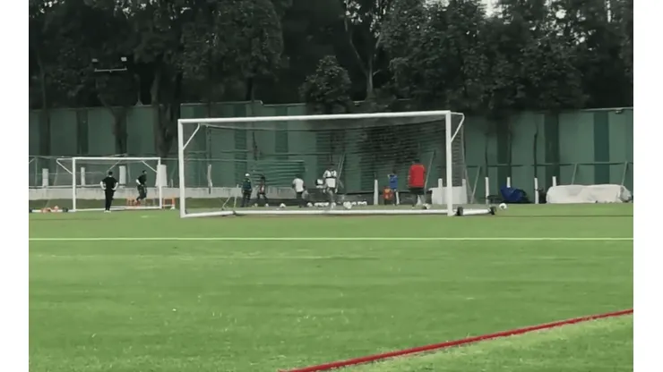 Yotún ya entrena con balón y podría jugar en Tigres vs Cruz Azul