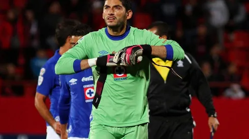 Corona duramente cuestionado por los aficionados