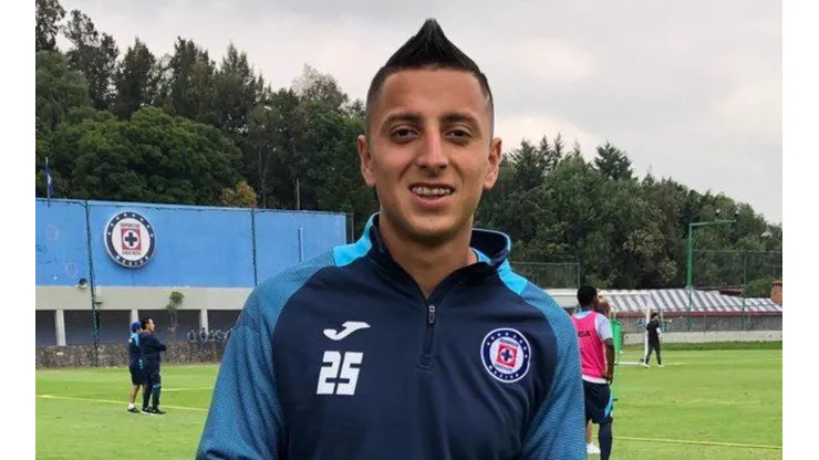 Roberto Alvarado se suma a los trabajos de Cruz Azul.