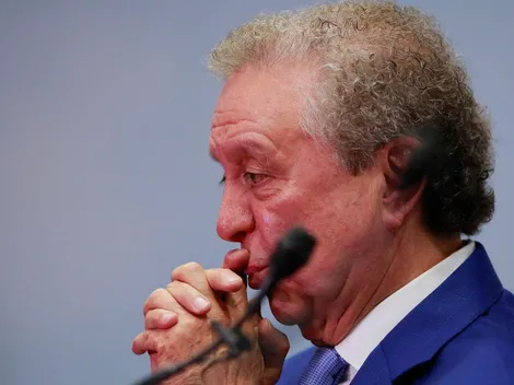 Sonoros abucheos de la afición de Cruz Azul a Víctor Garcés