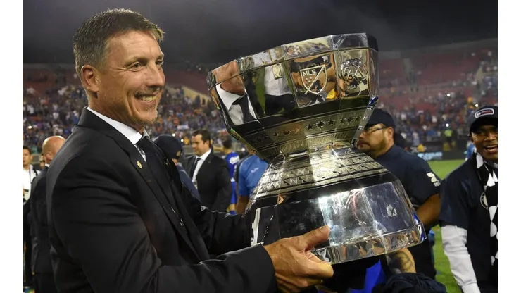 Siboldi le dedicó la Leagues Cup de Cruz Azul a Caixinha y Peláez