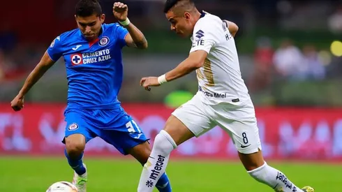 Cruz Azul enfrentando a Pumas en el Clausura 2019.