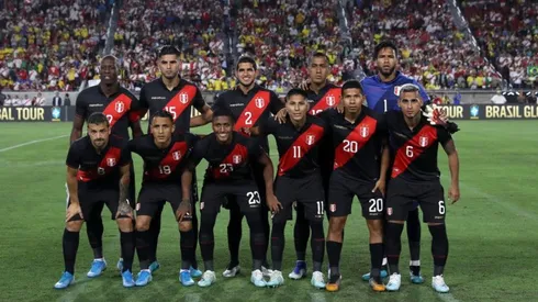 Formación titular de Perú ante Brasil.