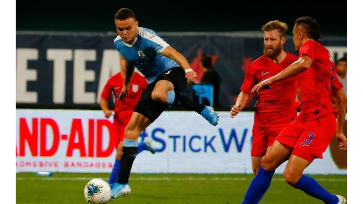 Jonathan Rodríguez en el partido frente a Estados Unidos.