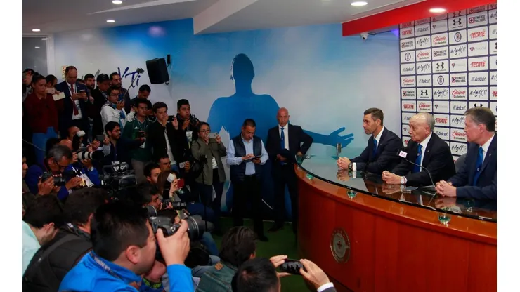 Cruz Azul desmiente los rumores y habla sobre el nuevo técnico del club