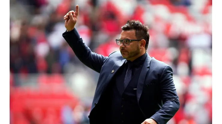 Antonio Mohamed se divide entre ofertas de Cruz Azul y de la MLS