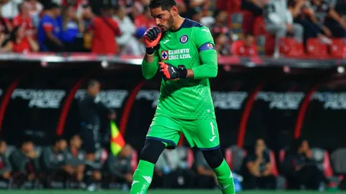 Corona no está lesionado grave y volverá a Cruz Azul en dos semanas