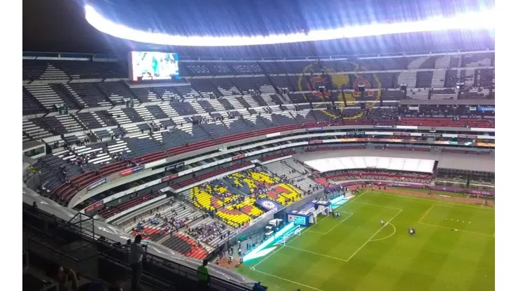 Todo en contra: Pobre entrada en el Azteca para Cruz Azul vs Chivas