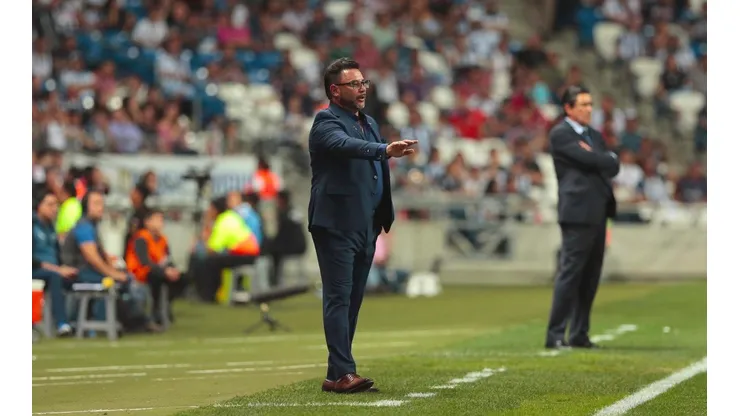 Antonio Mohamed corre con ventaja para ser nuevo DT de Cruz Azul
