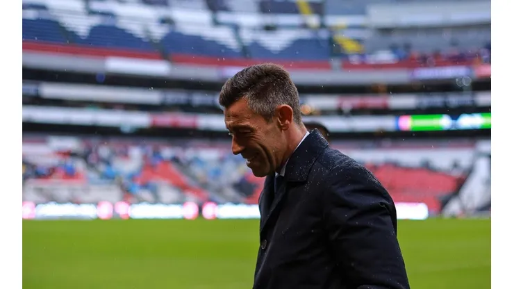#FueraCaixinha fue tendencia gracias a los aficionados de Cruz Azul