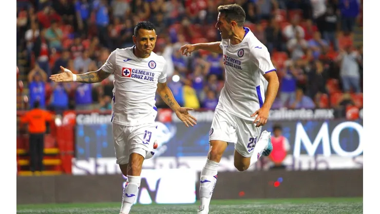 VIDEO: A lo Panenka, Yotún anota su penal y pone arriba a Cruz Azul