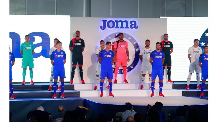 La hermosa e inédita camiseta que lanzará Cruz Azul en septiembre