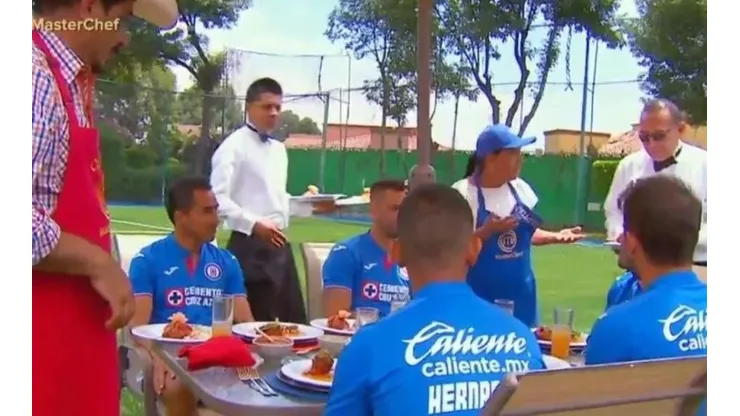 El plantel fue agazajado por los participantes del programa