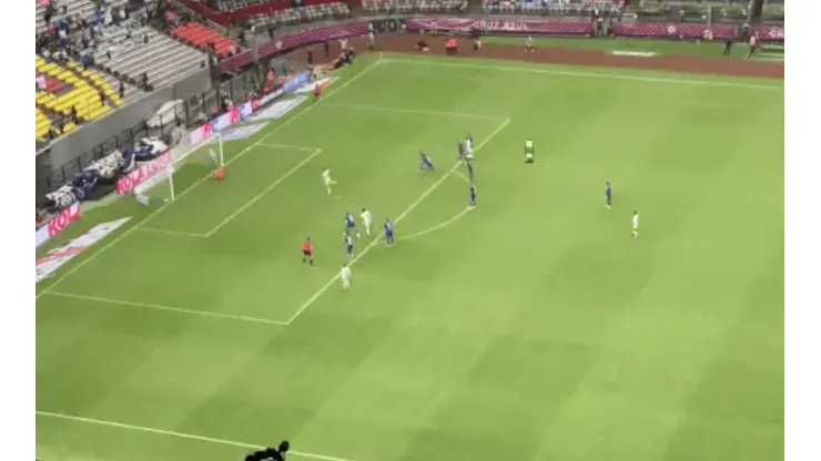 VIDEO: ¡TREMENDO! Chuy Corona detiene un penal a favor de Puebla
