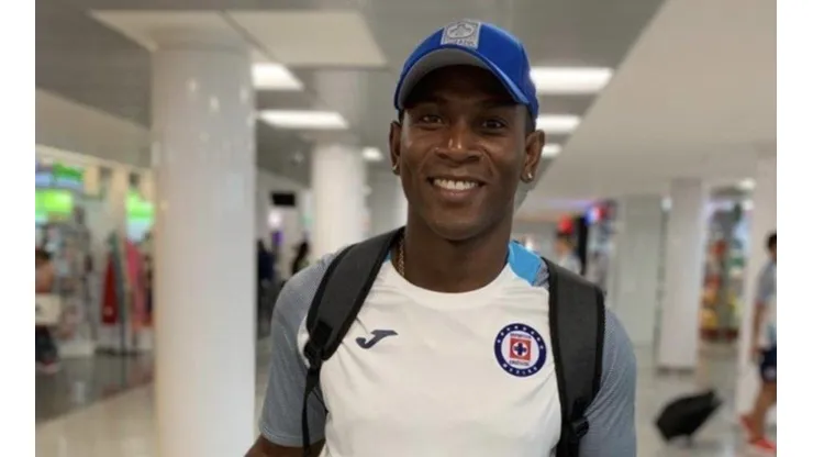 Bryan Angulo en Cruz Azul.