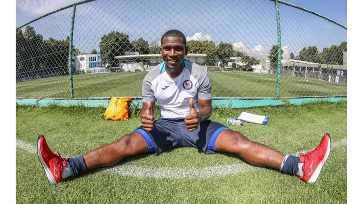 Bryan Angulo ya fue inscrito como jugador de Cruz Azul en Liga MX