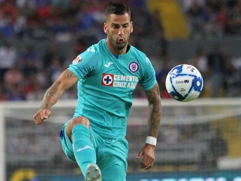 VIDEO: El lindo gesto que tuvo Édgar Méndez con aficionados de Cruz Azul