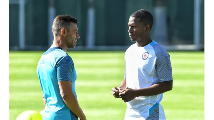 Angulo no debutará con Cruz Azul ante Atlas, ni jugará ante LA Galaxy