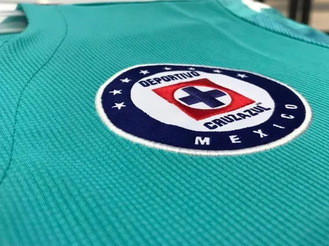 Cruz Azul muestra un nuevo adelanto de su tercera jersey celeste