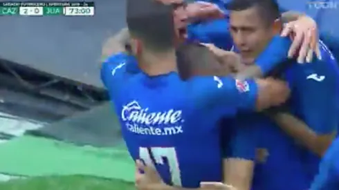 VIDEO: Golazo de Pablo Aguilar que aumenta la ventaja de Cruz Azul