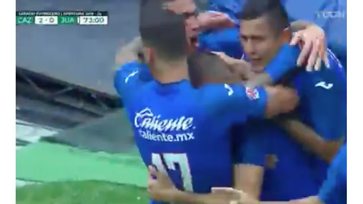 VIDEO: Golazo de Pablo Aguilar que aumenta la ventaja de Cruz Azul