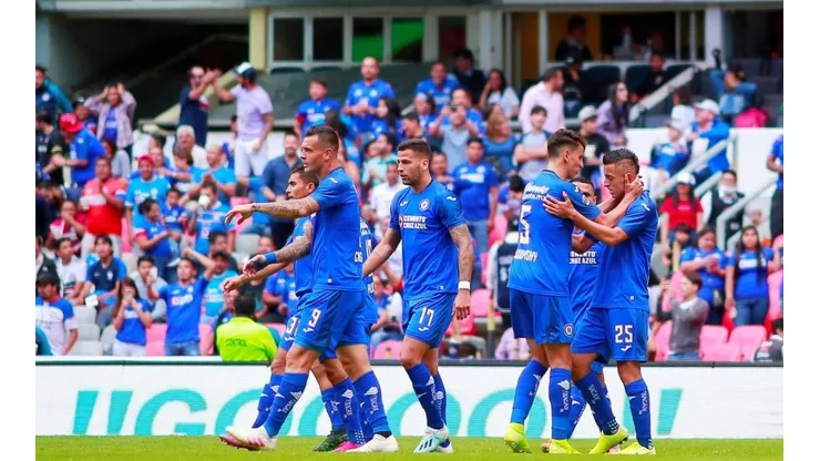 ¿Dónde están los aficionados de Cruz Azul?