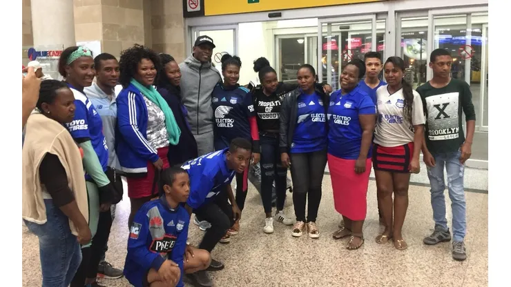 Bryan Angulo en su partida a México: "No defraudaré a los hinchas de Cruz Azul"