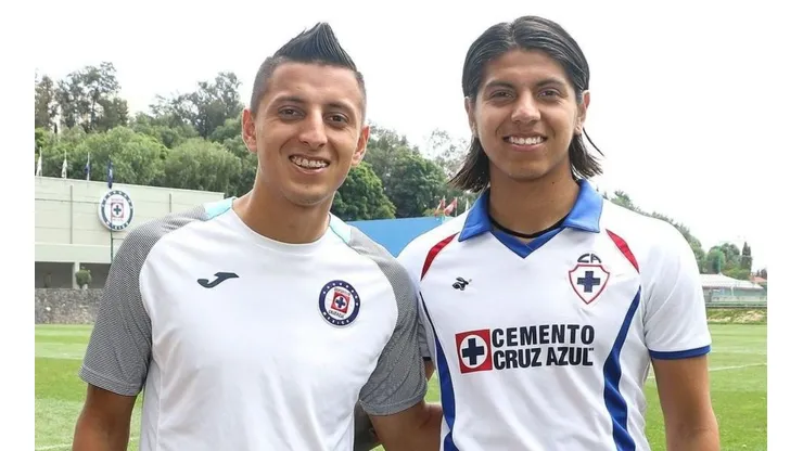 Hermanables: Roberto Alvarado y su hermano Iván juegan en Cruz Azul
