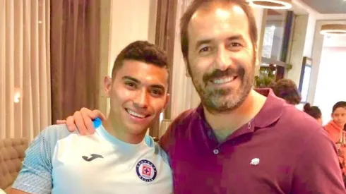 Invitado de honor: Joaquín Beltrán visita la concentración de Cruz Azul