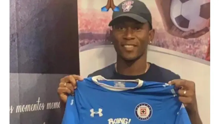 Bryan Angulo viaja a México y será presentado esta tarde en Cruz Azul