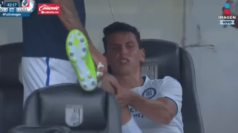 Fea lesión de Igor Lichnovsky obliga a Cruz Azul a cambiarlo en el 1T