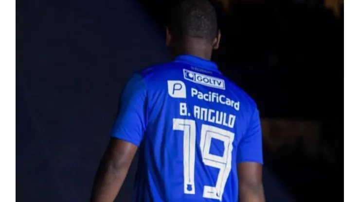¿Qué dorsal utilizará Bryan Angulo en Cruz Azul si el 19 no está libre?