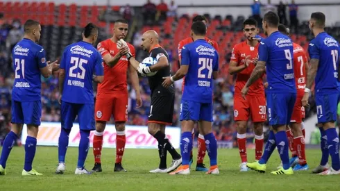 Emotivo: así fue el homenaje del retiro del Conejo Pérez en Cruz Azul