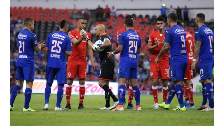Emotivo: así fue el homenaje del retiro del Conejo Pérez en Cruz Azul