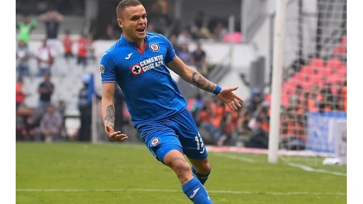 VIDEO: Golazo de Cabecita hace explotar el Estadio Azteca